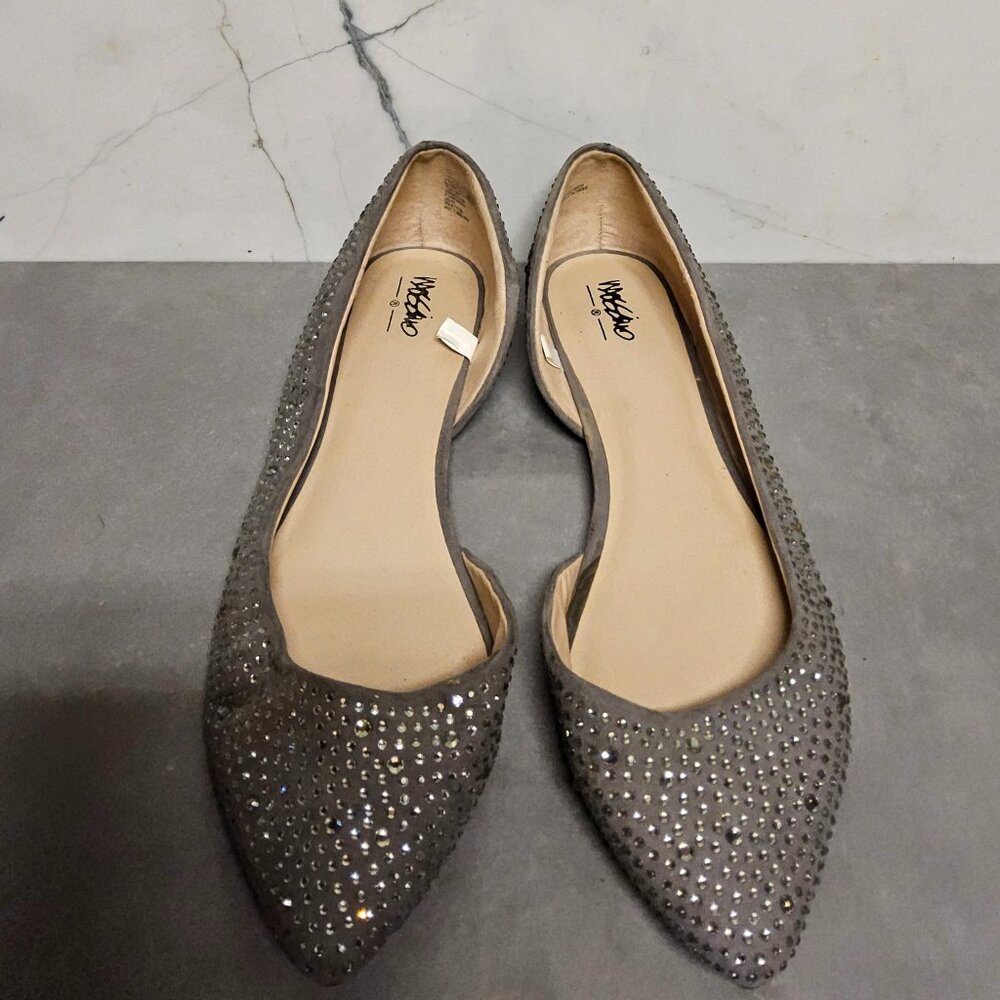 Mossino Size 10 gray rhinestone studed pointed toe flats pre-owned  $12